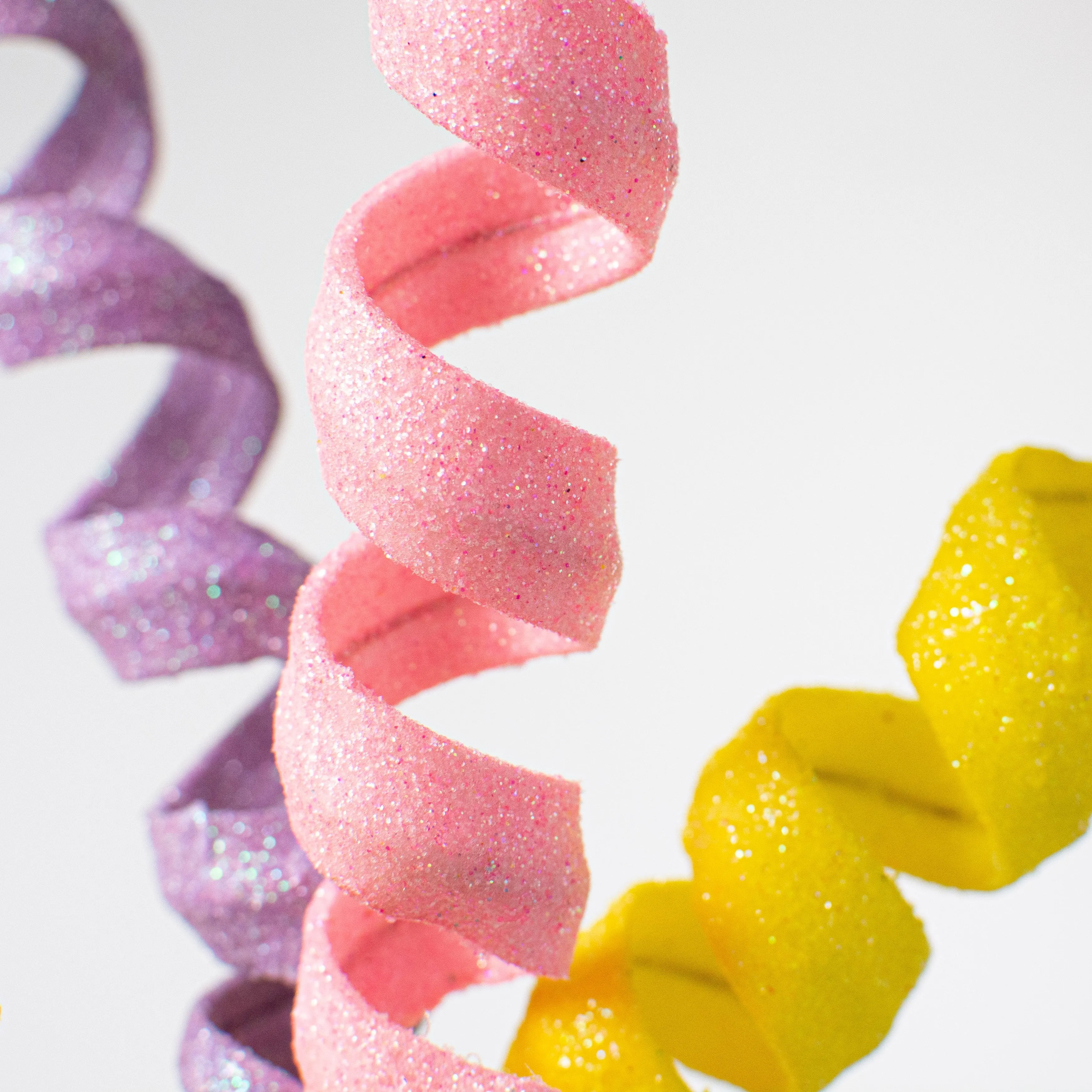 24" Curly Foam Spray: Rainbow Pastel